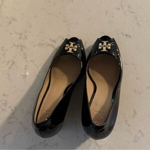 New w/o tags Tory Burch patent wedge